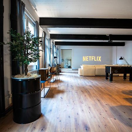 Design Loft - 200Qm2 - Heimkino - Bestlage - Parkplatz Wiesbaden Esterno foto
