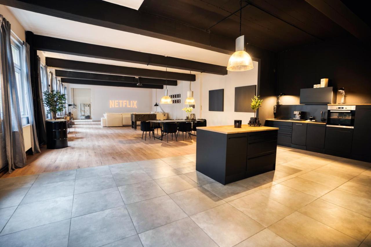 Design Loft - 200Qm2 - Heimkino - Bestlage - Parkplatz Wiesbaden Esterno foto
